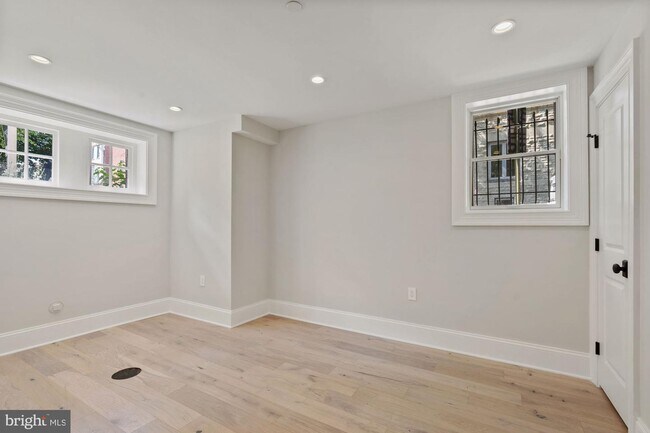 Building Photo - 1719 18th St NW