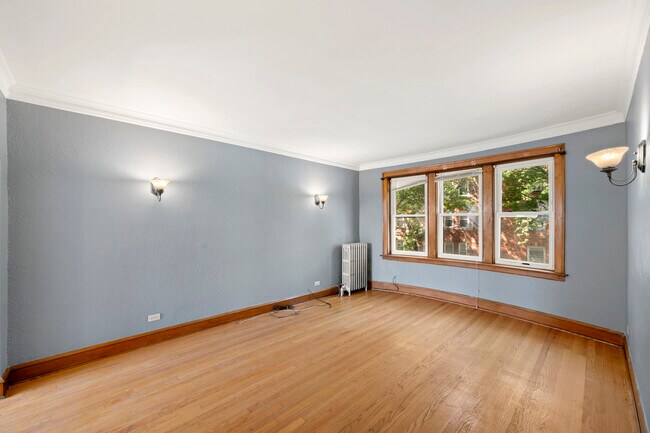 Foto del edificio - 2835 N Lockwood Ave