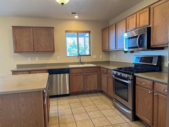 Foto del edificio - 2075 Maywood Dr SE