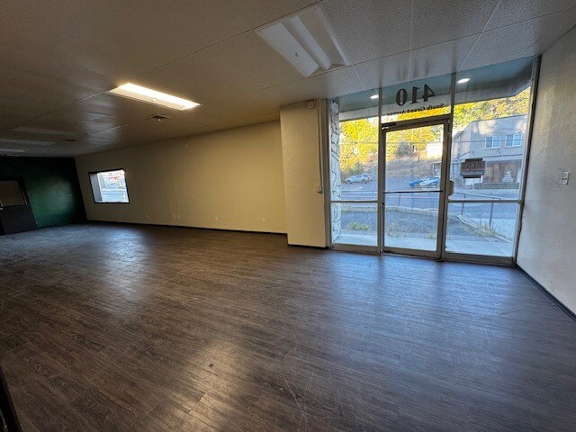 Foto del edificio - 410 S Grand Ave