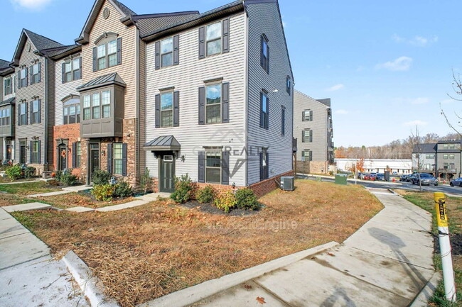 Building Photo - 1101 Rampart Dr