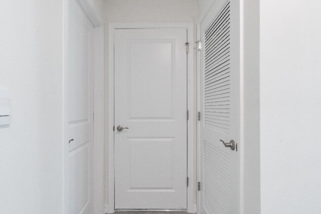 Foto del edificio - 8666 SW 44th Terrace