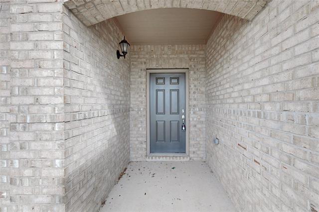 Building Photo - 5913 Sandown Dr
