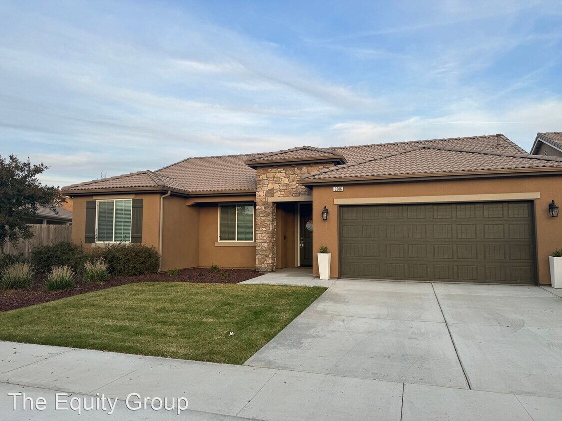 3 br, 2 bath House 3206 North Atwood St House Rental in Visalia, CA