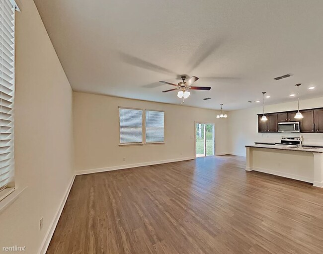 Building Photo - 3 br, 2.5 bath House - 8638 Highfield Avenue