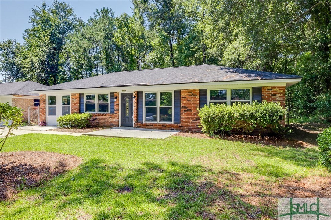 Primary Photo - 2137 Cowan Ave