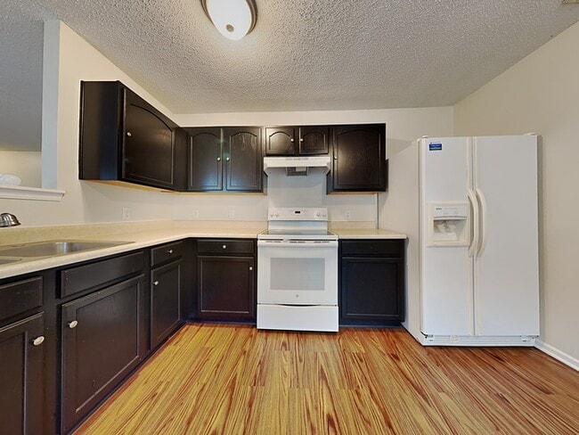 Building Photo - 7938 Hydrangea Ct
