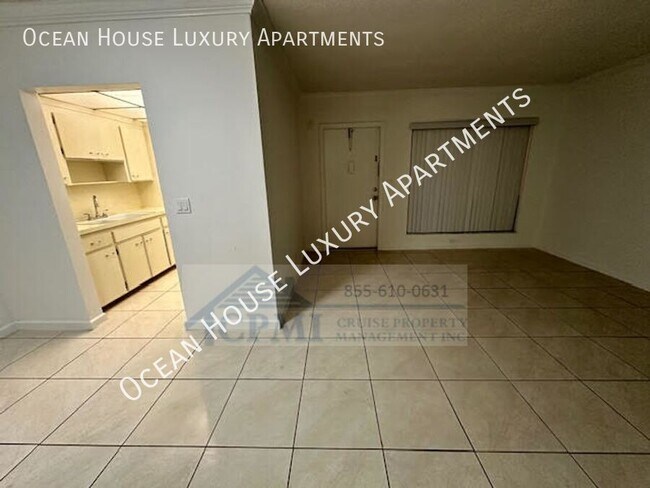 Building Photo - $995 Special Deposit and $995 First Month ...