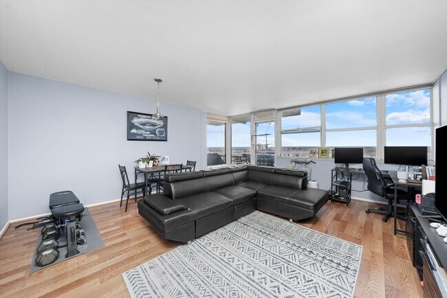 Foto del edificio - 6301 N Sheridan Rd