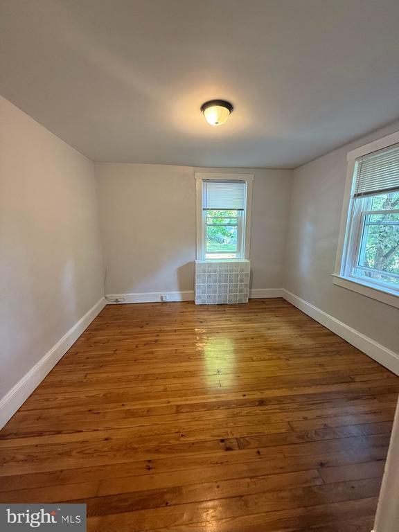 Building Photo - 813 River Rd