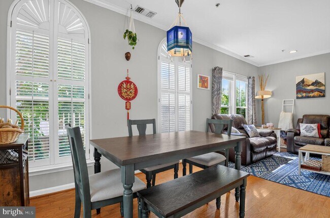 Foto del edificio - 2921 Deer Hollow Way