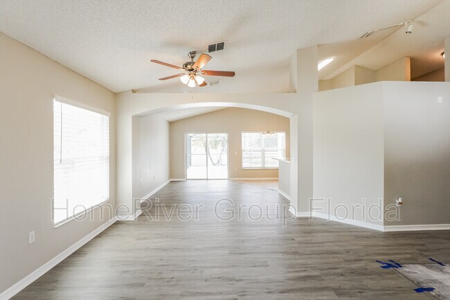 Building Photo - 5120 Violet Ln