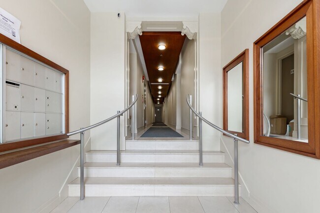 Foto del edificio - 2535 13th St NW