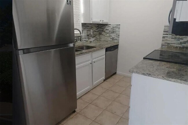 Foto del edificio - 110 Holcomb Ferry Rd