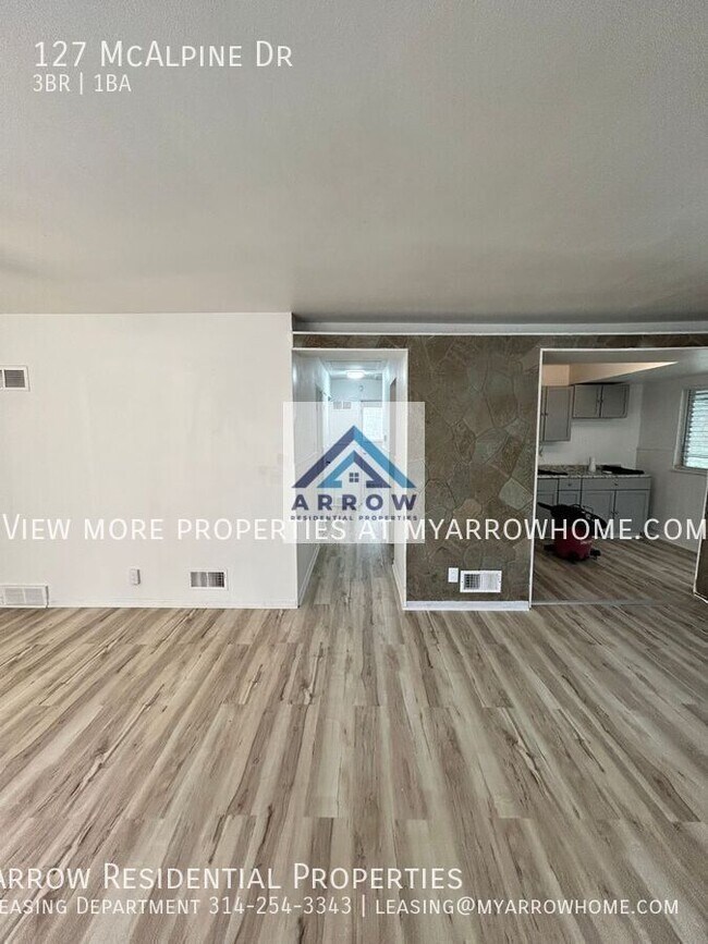 Foto del edificio - 127 McAlpine Dr-