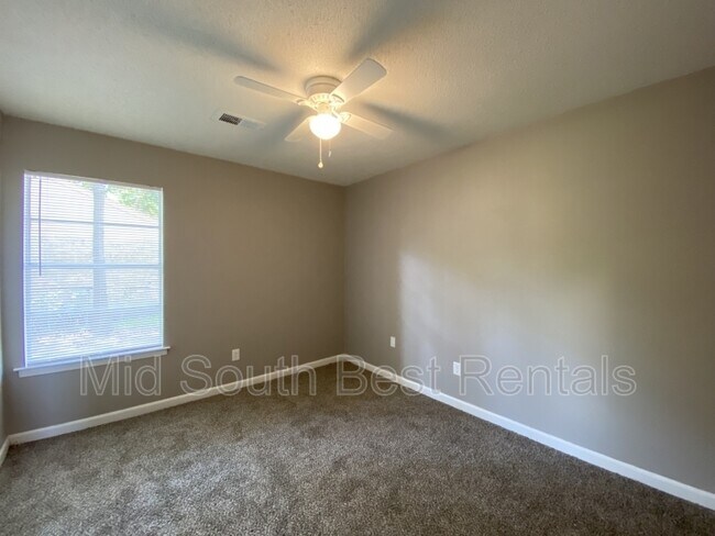 Building Photo - 3399 Beech Grove Rd