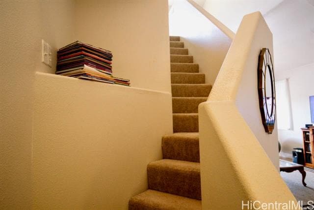 Foto del edificio - 95-996-996 Wikao St