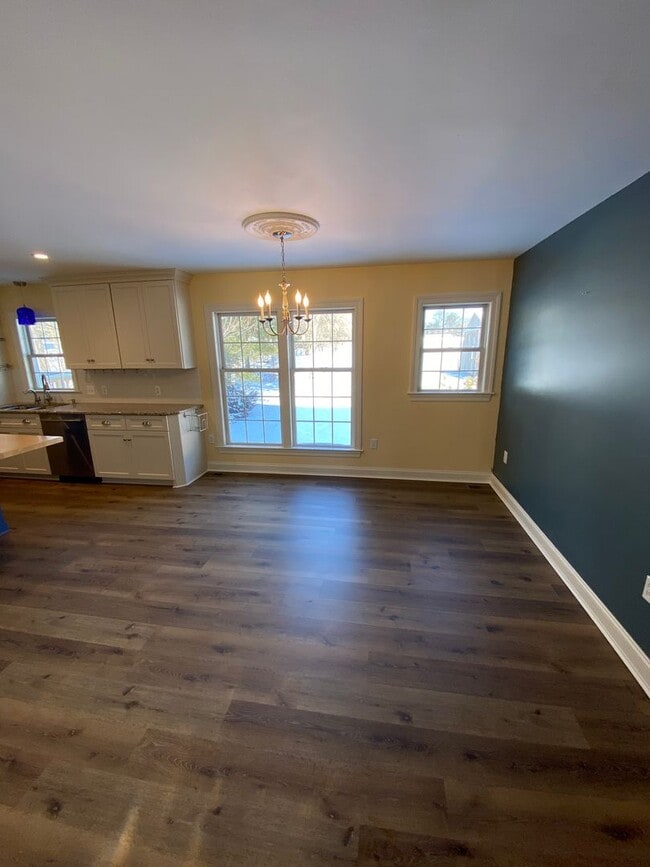 Building Photo - Stunning 3 Bedroom Home with Barn and Over 3 Acres!