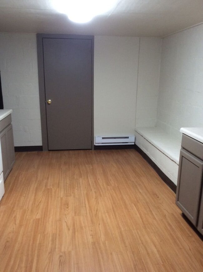 Building Photo - Sunrise Apartment