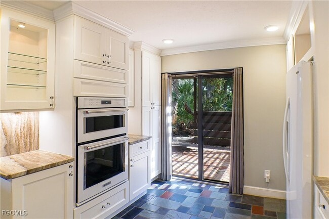 Building Photo - 112 Pinebrook Dr