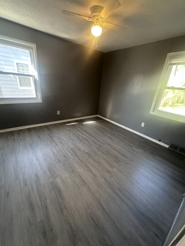 Foto del edificio - 16313 Clearview Ave