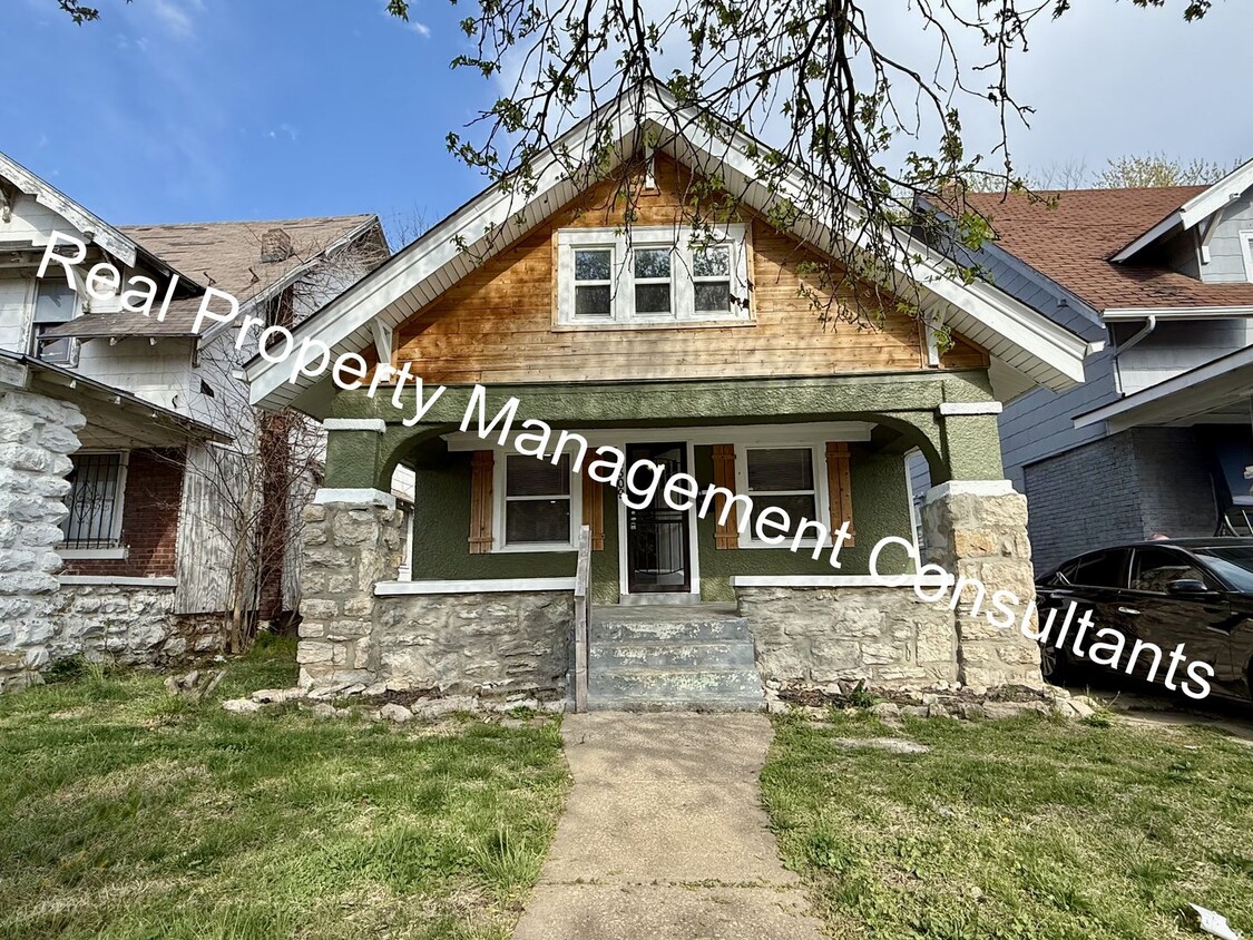 Primary Photo - 3-Bedroom Home with Modern Updates Throughout