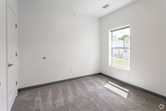 2HAB,1BA,623SF - Landings at Notre Dame Family / Grad Housing