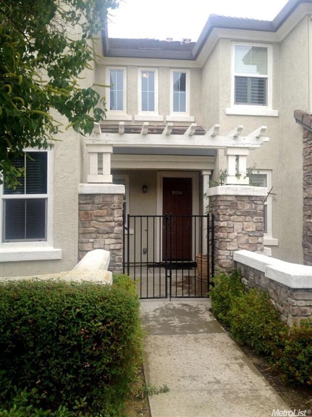 Adorable 2/2 Natomas Condo! PLEASE READ E... - Adorable 2/2 Natomas Condo!  PLEASE READ E...