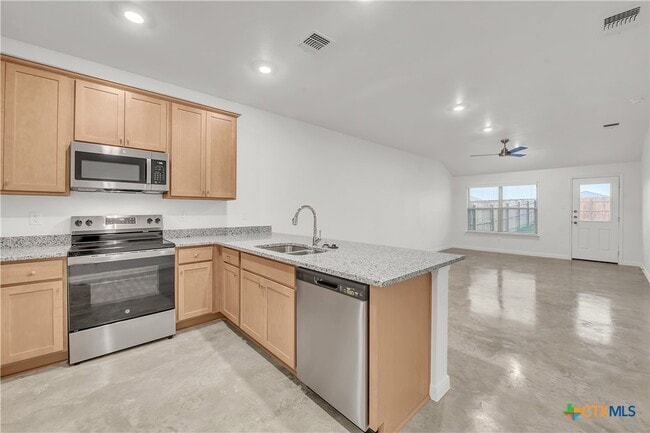 Foto del edificio - 909 Wax Myrtle Ct