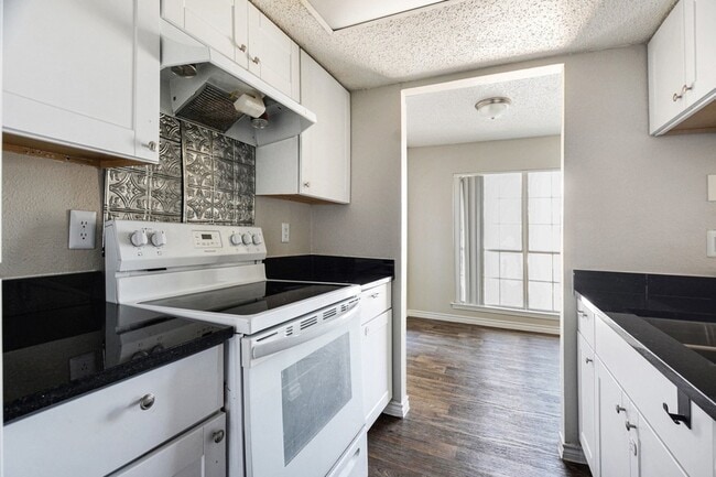 Building Photo - 3615 W Northgate Dr