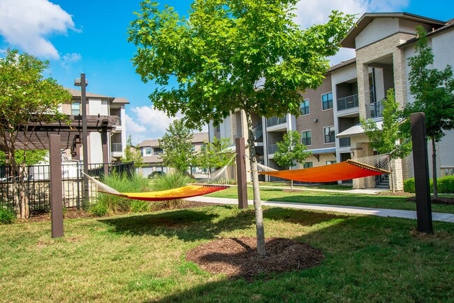 Foto del edificio - Loretto at Creekside