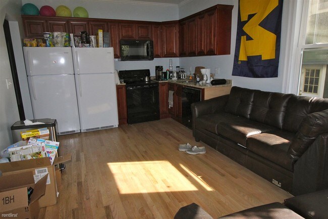 Foto del edificio - 4 br, 2 bath  - 410 S Division St Apt 1 #1