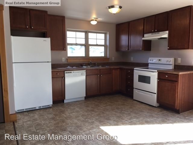 Building Photo - 2726 Oshaughnessy St