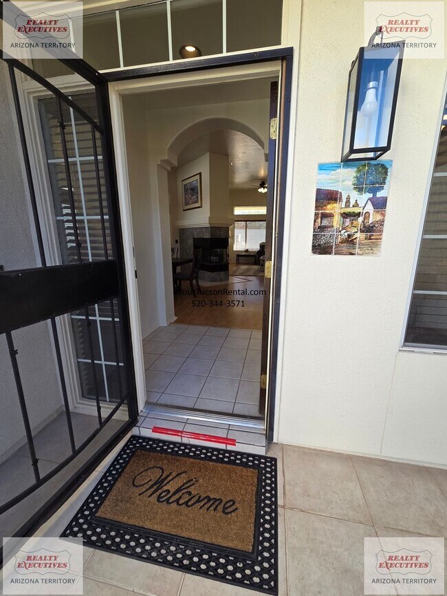 Foto del edificio - NE off Wrightstown & Pantano 3/2 with pool, patio and loads of upgrades