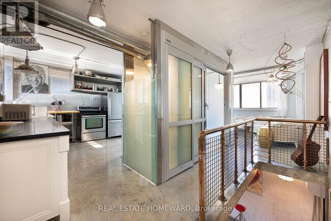 Photo du bâtiment - 665-665 Kennedy Rd