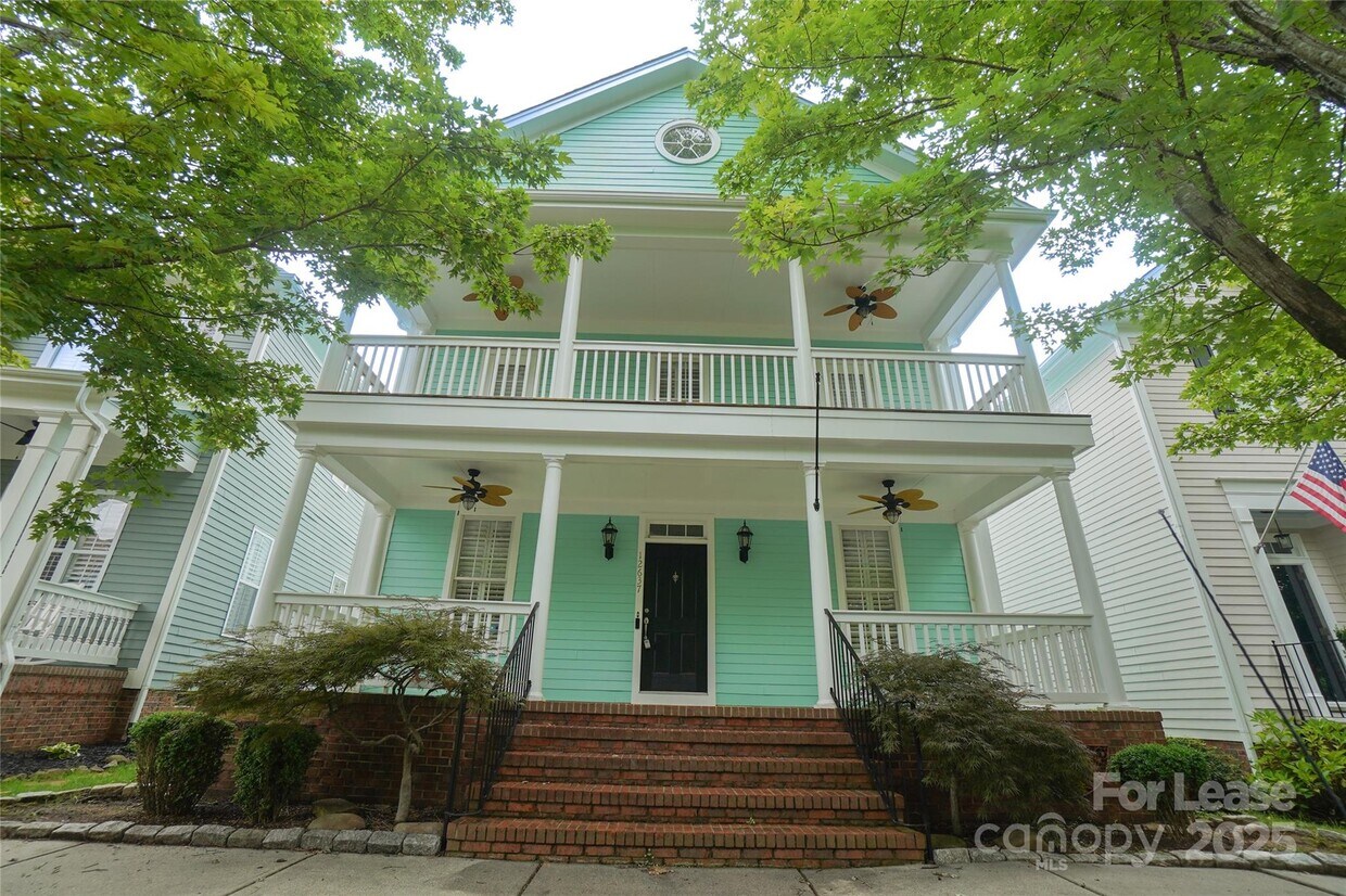 Primary Photo - 12637 Doster Ave