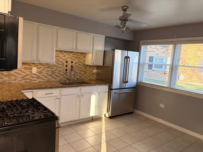 Building Photo - 8808 45th Pl