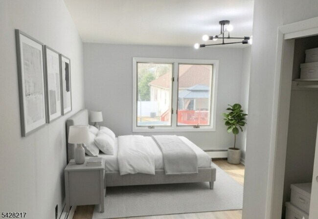 Foto del edificio - 2144 Evans St