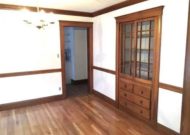 Foto del edificio - 80 Sanborn Ave