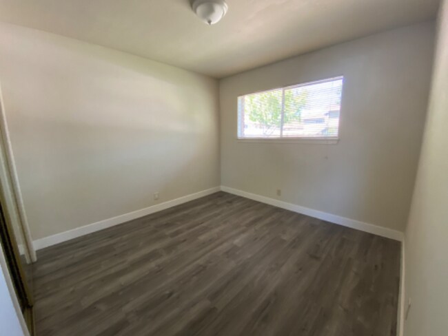 Building Photo - 1623 Ontario Dr