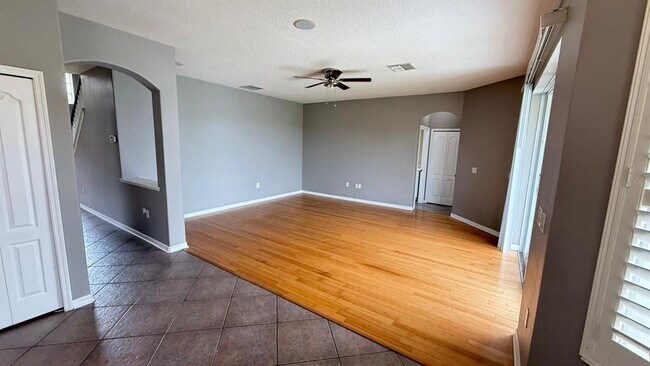 Building Photo - 643 Willett Dr