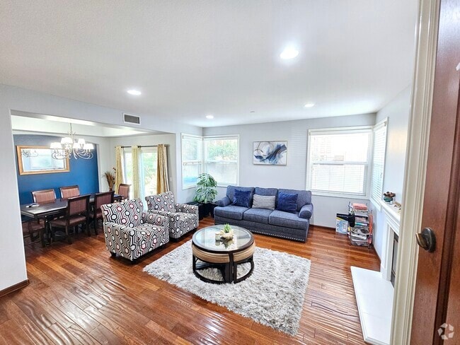 Snapshot of Mountain View Luxury Apartments In Cerritos