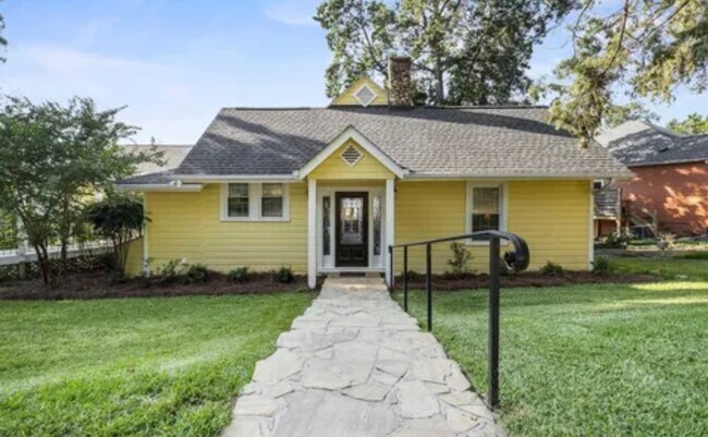 Foto del edificio - Lake Murray - Irmo - Offering Self Guided Tour with RENTLY!