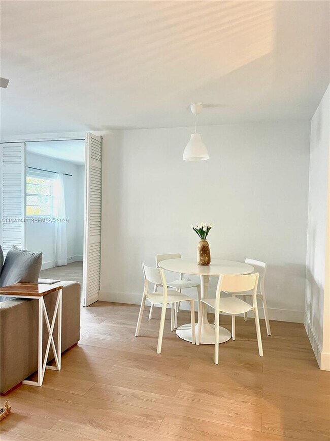 Foto del edificio - 195 Sunrise Dr