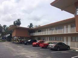 Foto del edificio - 26 Diplomat Pkwy