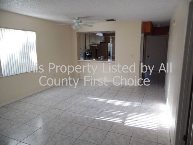 Foto del edificio - 2275 62nd Ave N