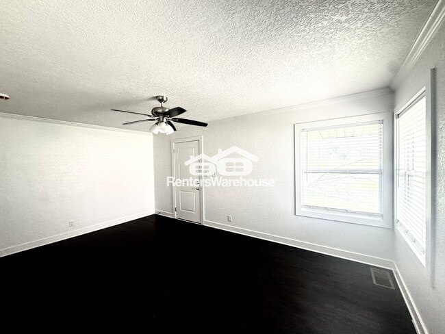 Foto del edificio - 6803 SW 16th St
