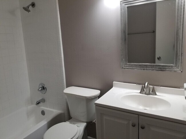 Building Photo - 7225 Buffalo Ave