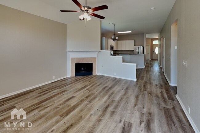 Foto del edificio - 2720 Maple Creek Dr