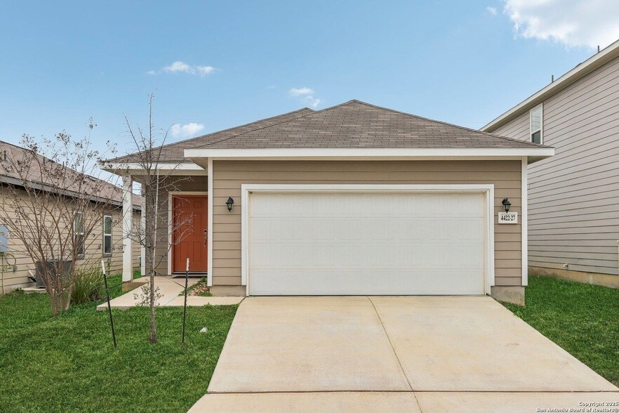 Foto principal - 4422 Chandler Rd